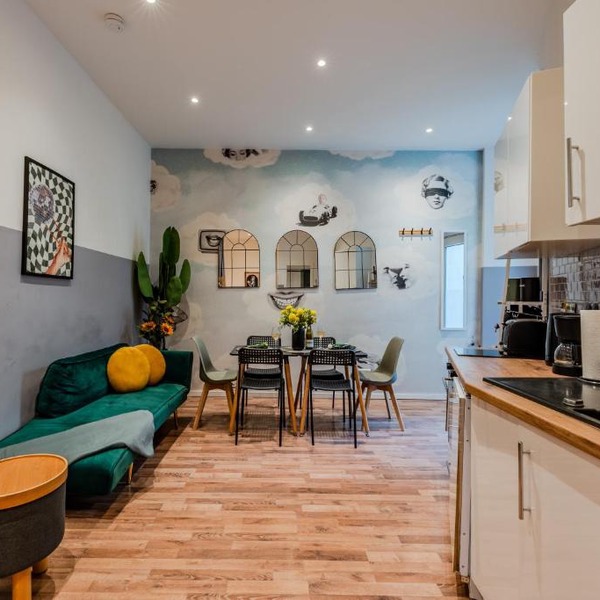 Retro-Apartment mit Terrasse
