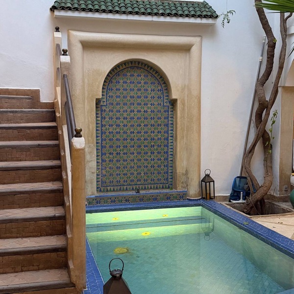 Riad 4 rooms with housekeeper and swimming pool