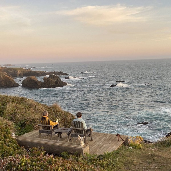 RIGHT ON THE OCEAN BLUFF with Romance and Luxury: When ONLY THE BEST Will Do.