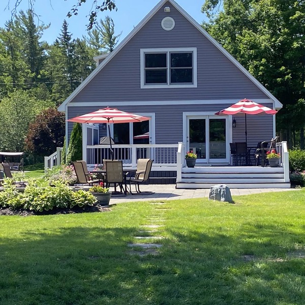 River Front & Lake View - Don't miss this ideal year round getaway!