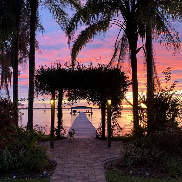 River Manor-Boat Lift-Pet Friendly-Riverfront-Gym-Cinema-Fire pit