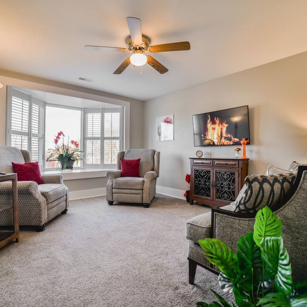 River View Loft, Walk to Downtown