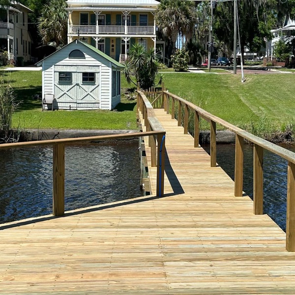 Riverfront Home with DOCK- South Historic District- Bring Your Boat!