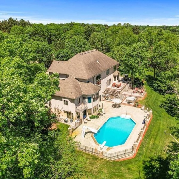 Riverfront vacation home with 2 full kitchens, a fitness center and sauna