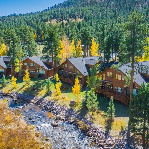 Riverfront! Views, minute to RMNP & town