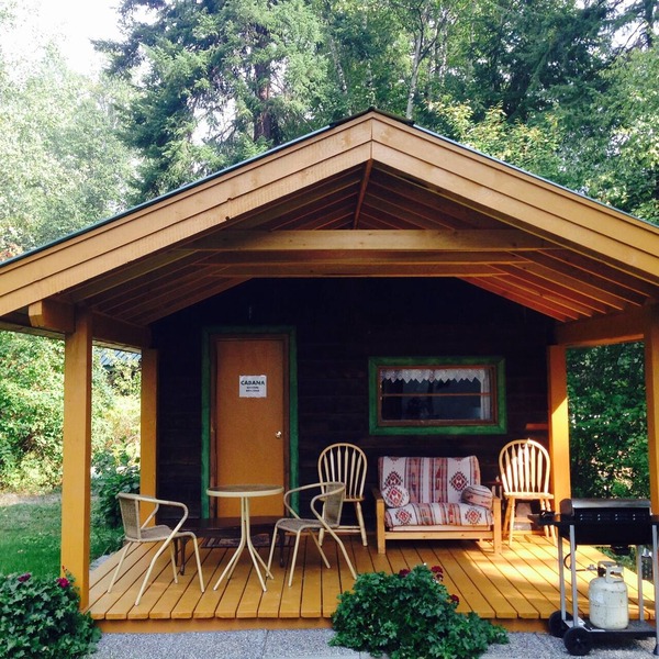 Riverside Cabana for 2 people, rustic and unique setting on the Clearwater River