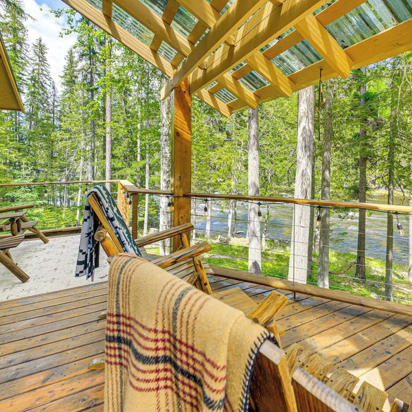 Riverside Cabin on 9 Acres in Montana