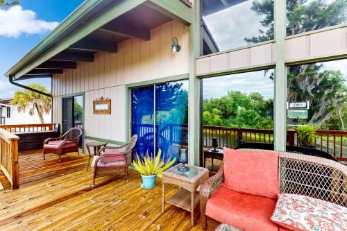 Riverside Serenity - Unit A