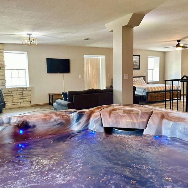 Riverview Villa - Hot Tub - Beach - River Views