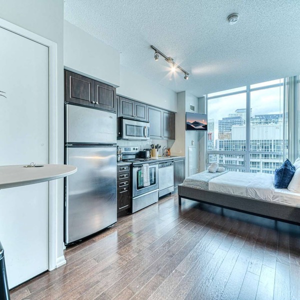 RivetStays | The Neptune Executive Suite – Modern Studio