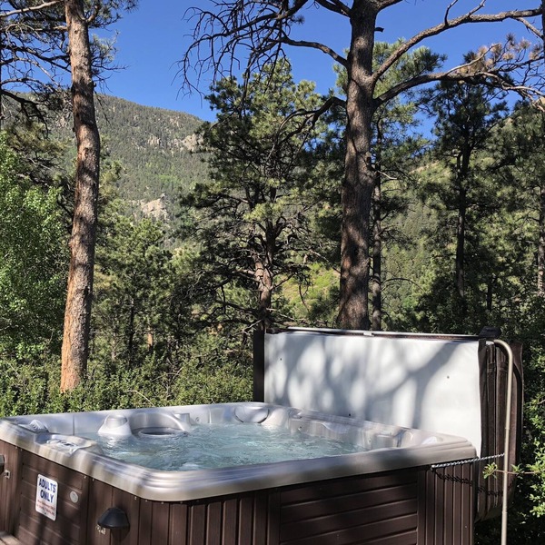 Rocky Mountain Lodge