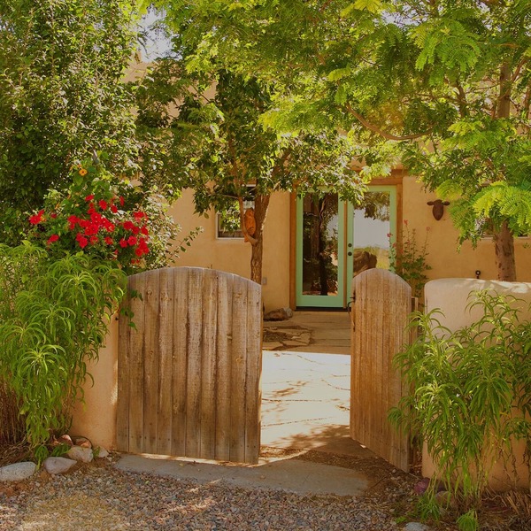 Romantic Adobe Cottage nestled in San Cristobal Valley License #9197 Taos