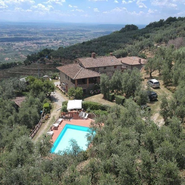 Romantic Holiday Villa, pool Opens from April to October, for 18/25/29 people