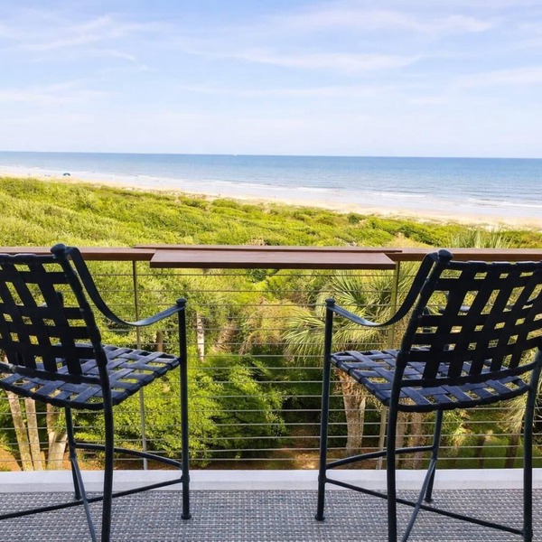 Romantic Oceanfront Escape for Couples