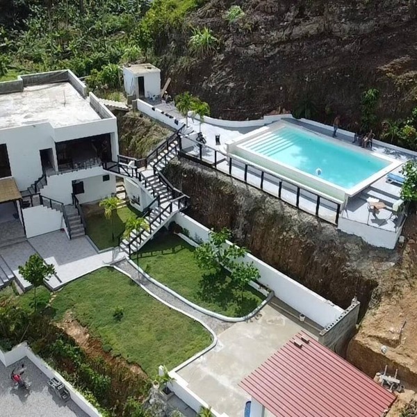 Romantic Spanish villa w/Infinity Pool — 10 min from the beach!
