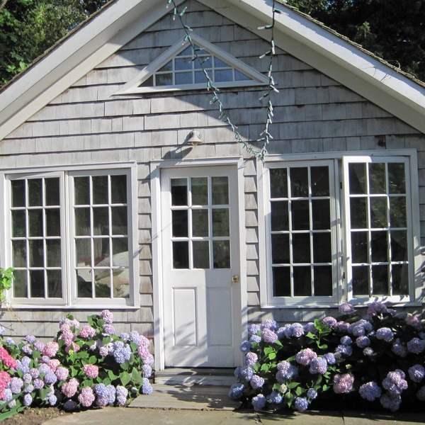 Romantic Studio Cottage, Walk to Town