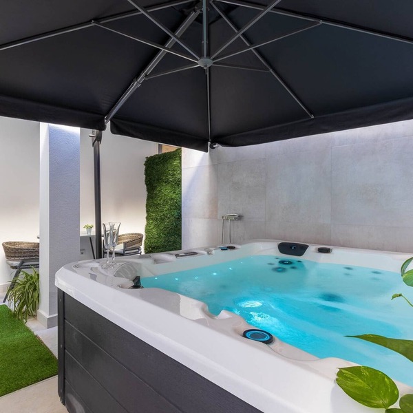 Room Sofia Spa – Private Hot Jacuzzi