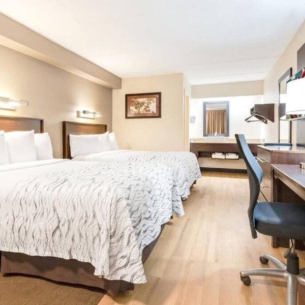 Room with Easy Access to Waterfront Walks & Family Adventures