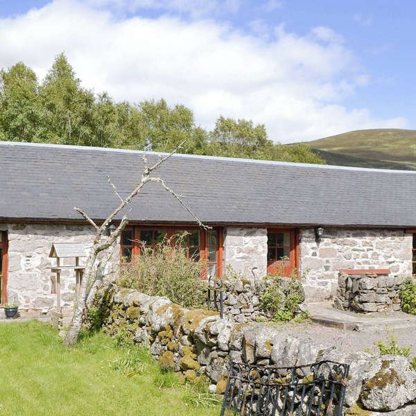 Rowan Tree Cottage - S4216