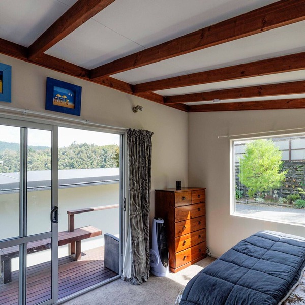 Rowling Road Studio – Cosy Kaiteriteri Base with Partial Water Views