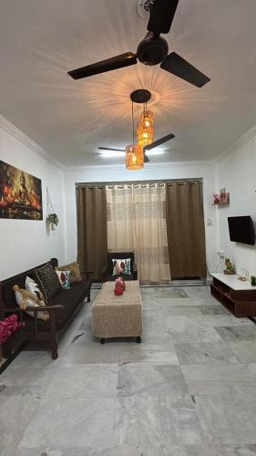 Royal Abode- Mi Road- cscheme-Pink City-Near Airport and Jaipur Junction Railway station