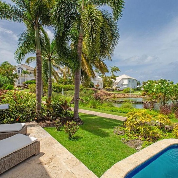 Royal Villa 12