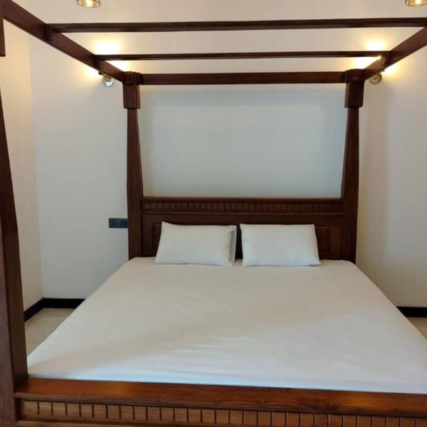 RUBY SUITE