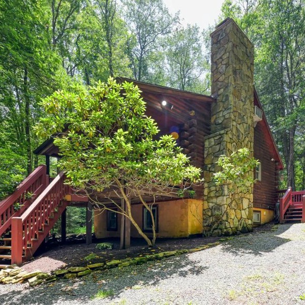 Rustic 2BR Cabin - HOT TUB & Fireplace - Oakland