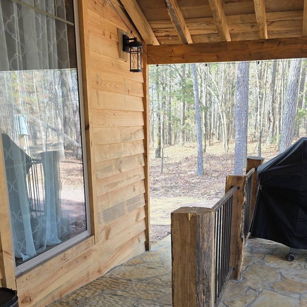 Rustic Comfort Cabins-Anglers Basin with Hot Tub