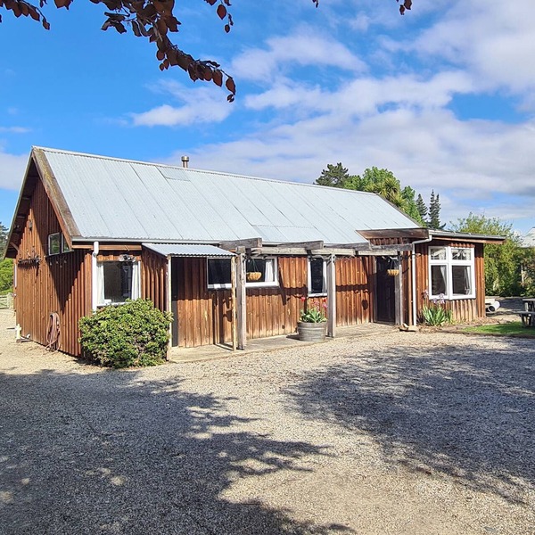 Rustic guest house in Roxburgh : Ideal for exploration or relaxation!