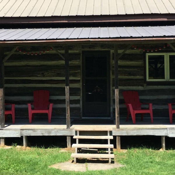 Rustic log cabin - Lanark Highlands