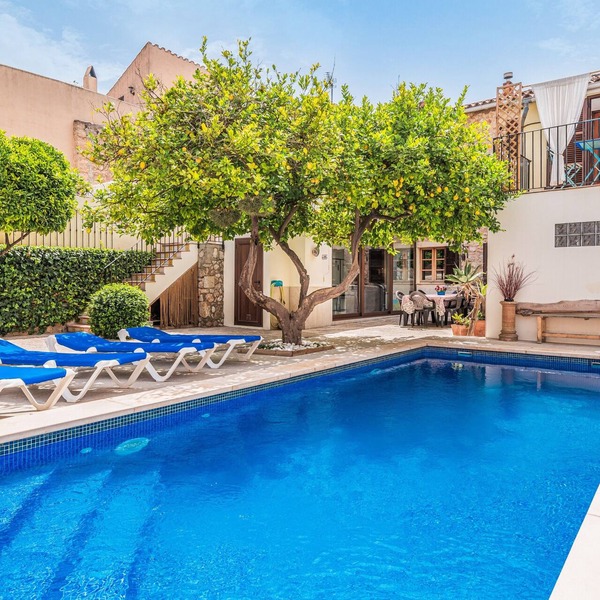 Sa Llimonera de Binissalem, Holiday Home with Pool, 6 Bedrooms & Air Conditioning