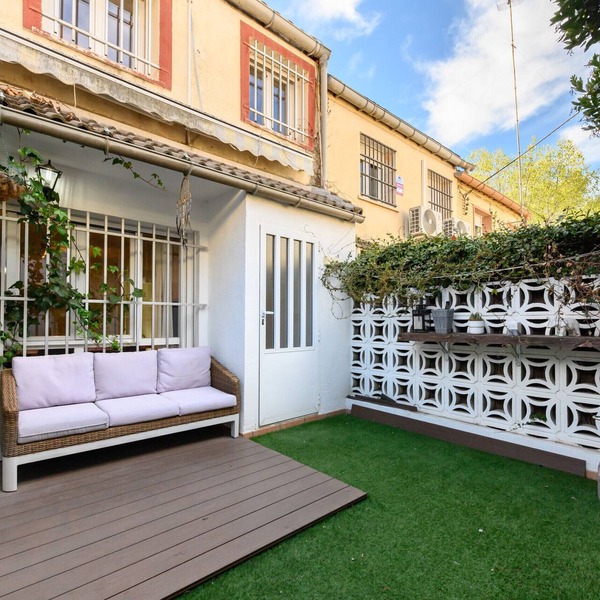 (SAB52) Spacious 3-bedroom villa with terrace