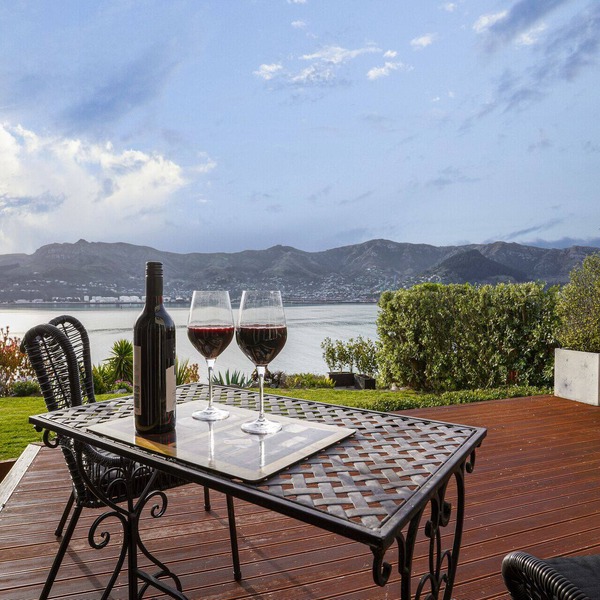 Sanctuary At The Bay - Diamond Harbour Retreat