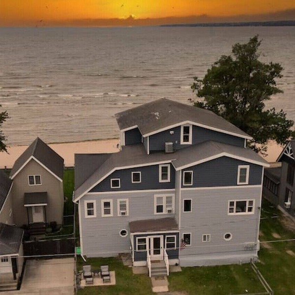 Sandcastle Way| Historic Oneida Lakefront Condo 3