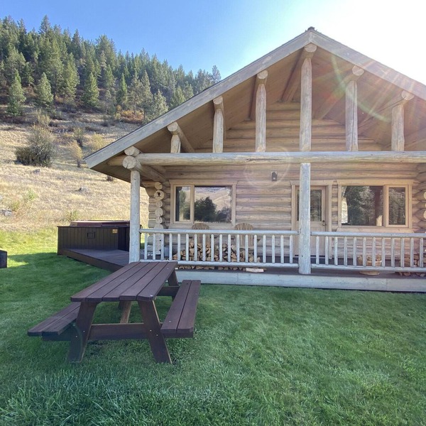 Sapphire Cabin at Rye Creek Lodge