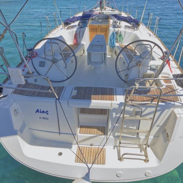 Saronic Isles Sailing: Sun-Kissed Beaches and Azure Waters