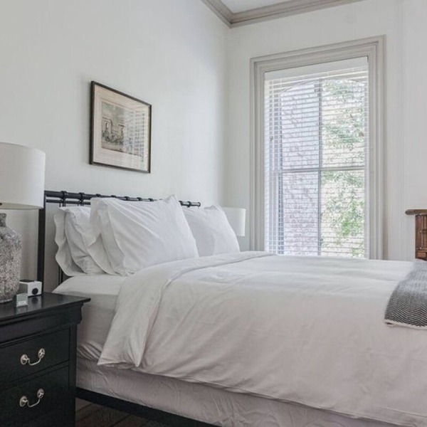 Scenic Views and Modern Comforts! Near Hudson River Maritime Museum