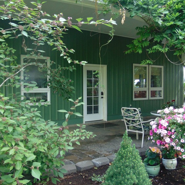 Scenic Willamette Valley Location; Peaceful country retreat