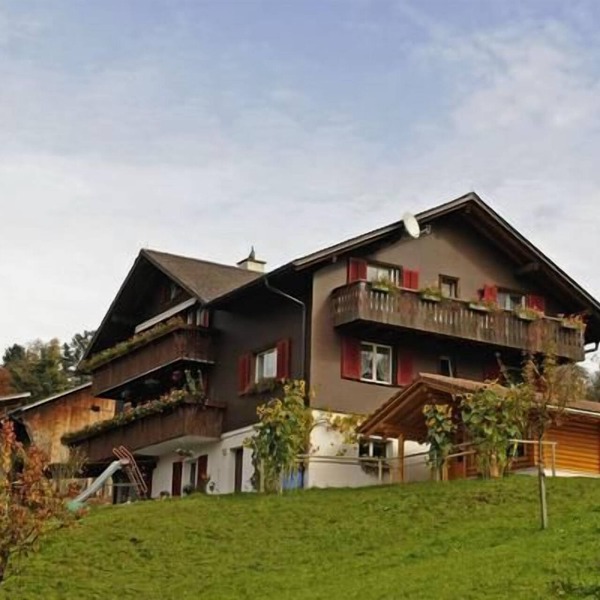 Schwarzenbachhof