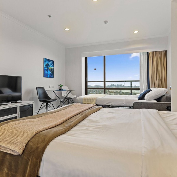 Sea City Views Takapuna Studio w Carpark