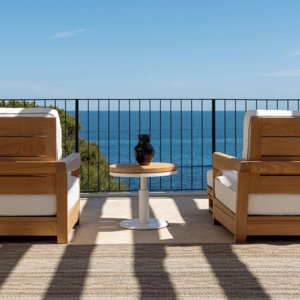 Sea front! Wonderfull villa with sea views from every room.