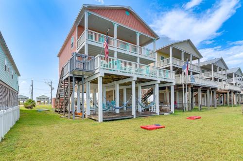 'Sea Shell Chalet': Oceanfront Surfside Beach Gem