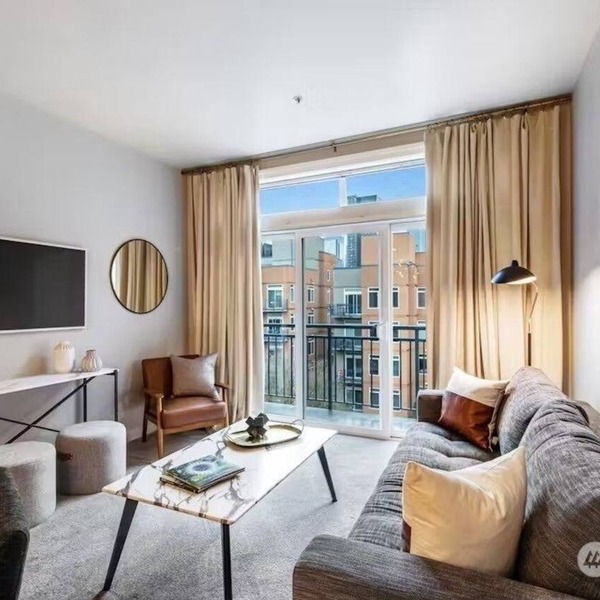 Seattle Belltown Penthouse- Parking, Gym, Pool, Spa/99Walk Score