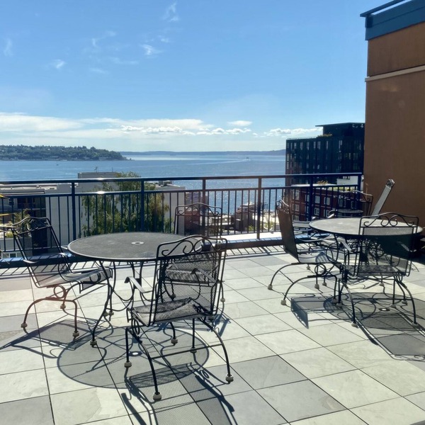 Seattle's Mid-Century Belltown Penthouse w/Parking spot