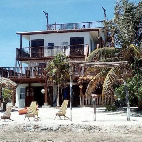 Secluded Beachfront Home/Pool, Dock, Rooftop Views