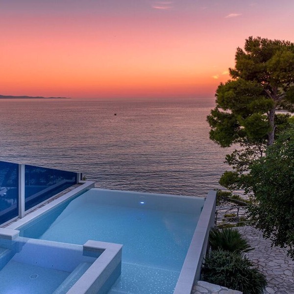 Secluded Beachfront Villa: 3 Bedrooms, Private Pool, and Natural Serenity