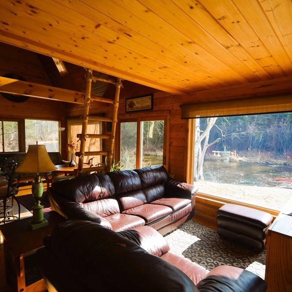 Secluded Boardman River home with a HOT TUB, Smart TV, Kayaks. Dogs ok