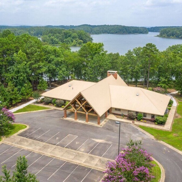 Secluded Lakefront Lodge: DeGray Lake