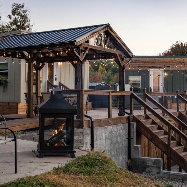 Secluded Mountain Getaway - 1 Cozy Tiny Home with SPECTACULAR views